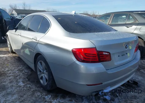 2012 BMW 528I xDrive z USA, uszkodzony, nr VIN WBAXH5C51CC595226